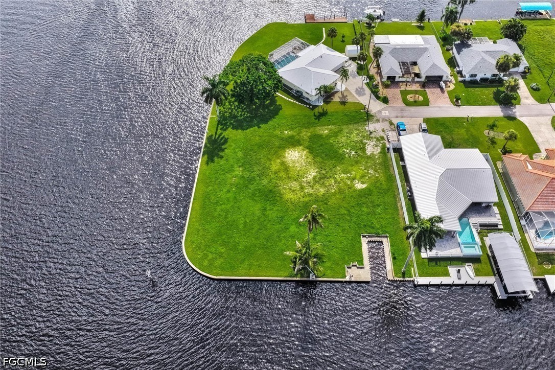 Waterfront Home for Sale in Fort Myers Shores, photo 22