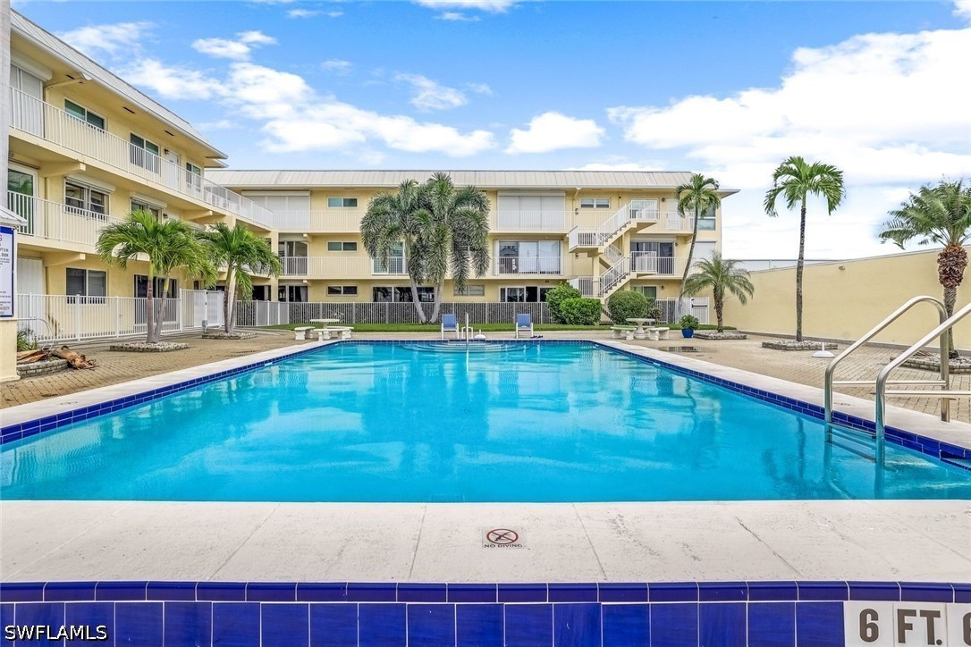 2 Bed Waterfront Home for Sale in Marina Manor, photo 22