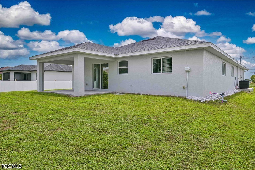 3 Bed SingleFamilyResidence for Sale in Cape Coral, photo 22