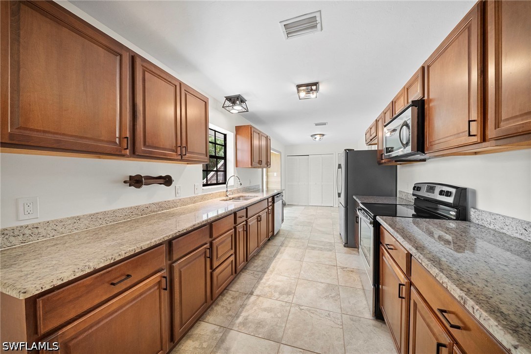 3 Bed SingleFamilyResidence for Sale in Naples, photo 22
