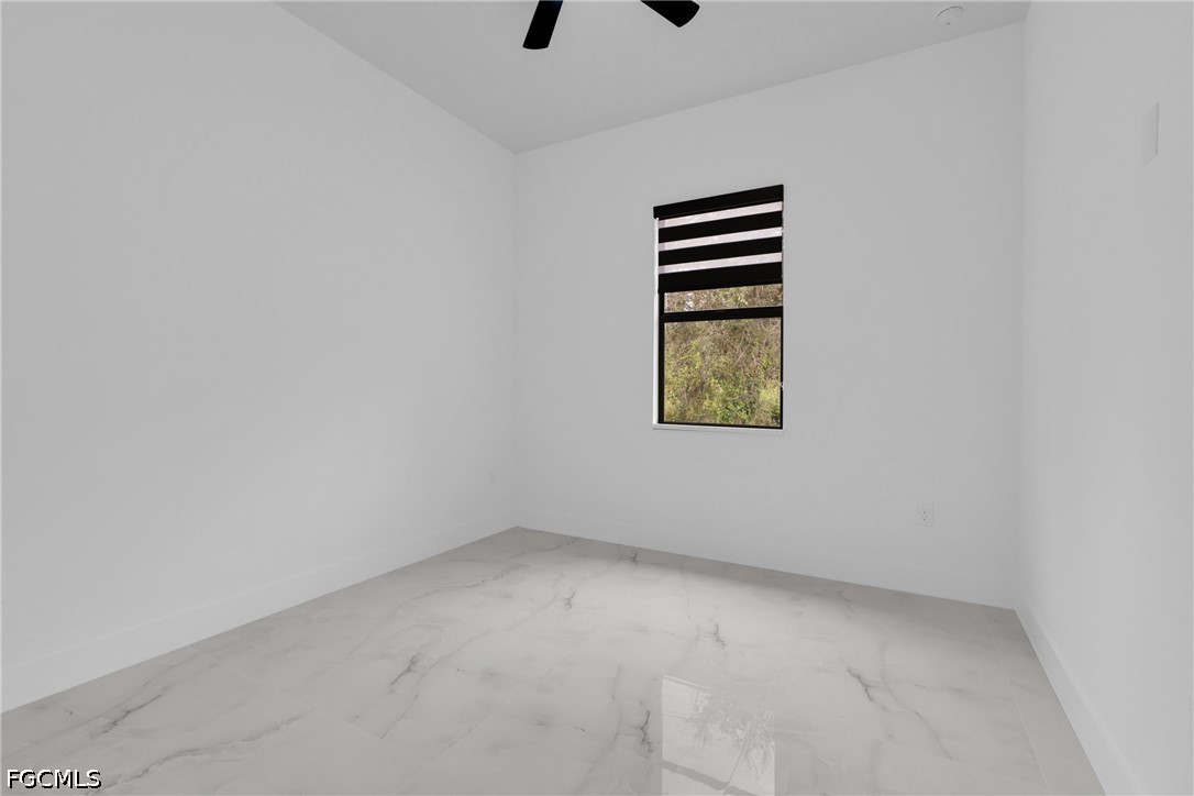 4 Bed SingleFamilyResidence for Sale in Lehigh Acres, photo 22