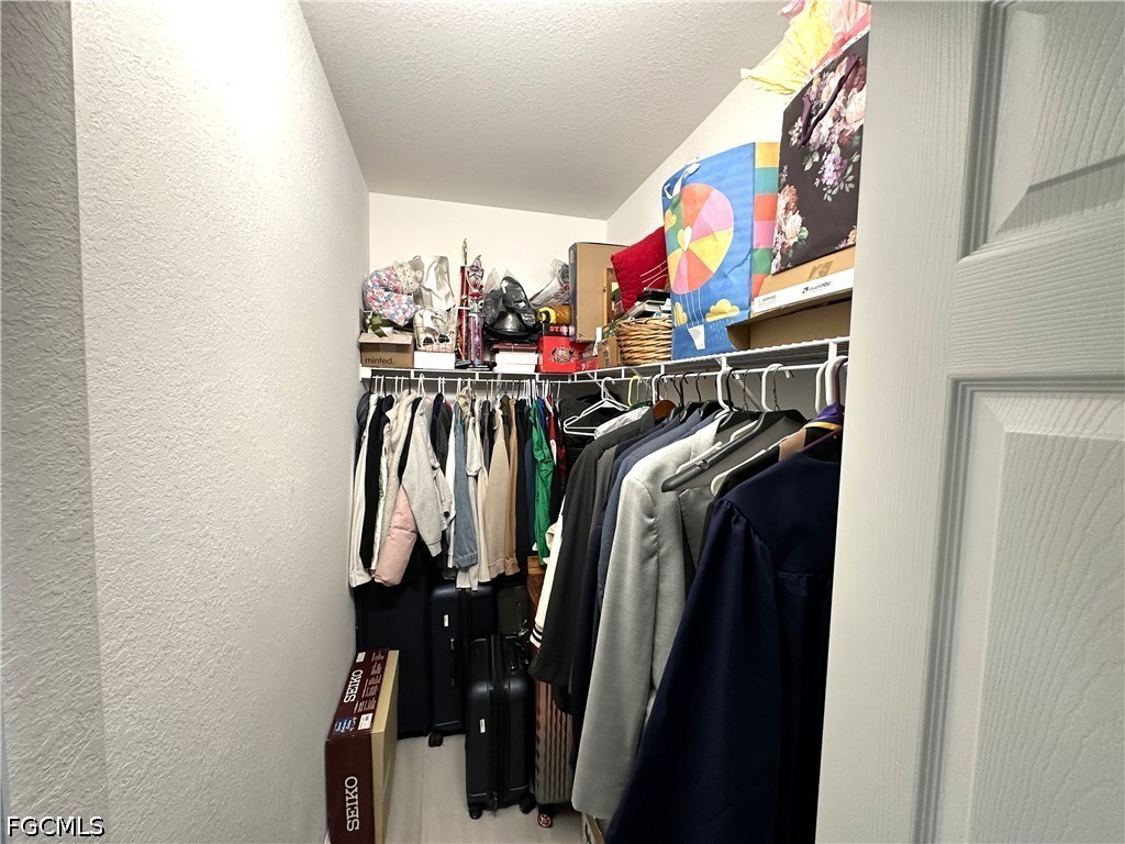 3 Bed SingleFamilyResidence for Sale in Lehigh Acres, photo 22
