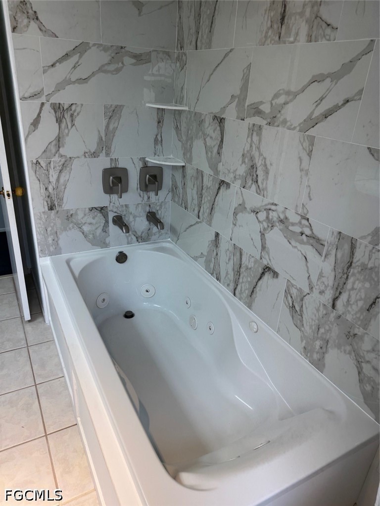 3 Bed SingleFamilyResidence for Sale in Naples, photo 22