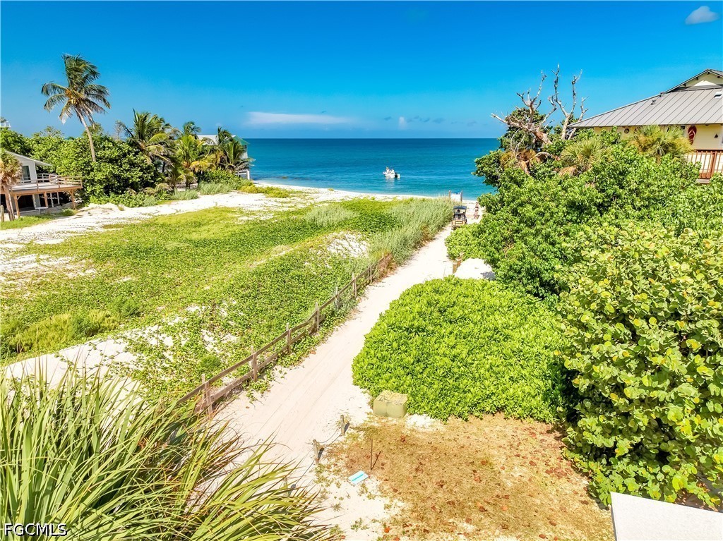 2 Bed SingleFamilyResidence for Sale in Captiva, photo 22