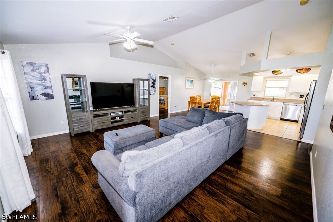 4 Bed SingleFamilyResidence for Sale in Cape Coral, photo 22