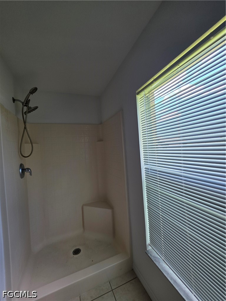 3 Bed SingleFamilyResidence for Sale in Cape Coral, photo 22