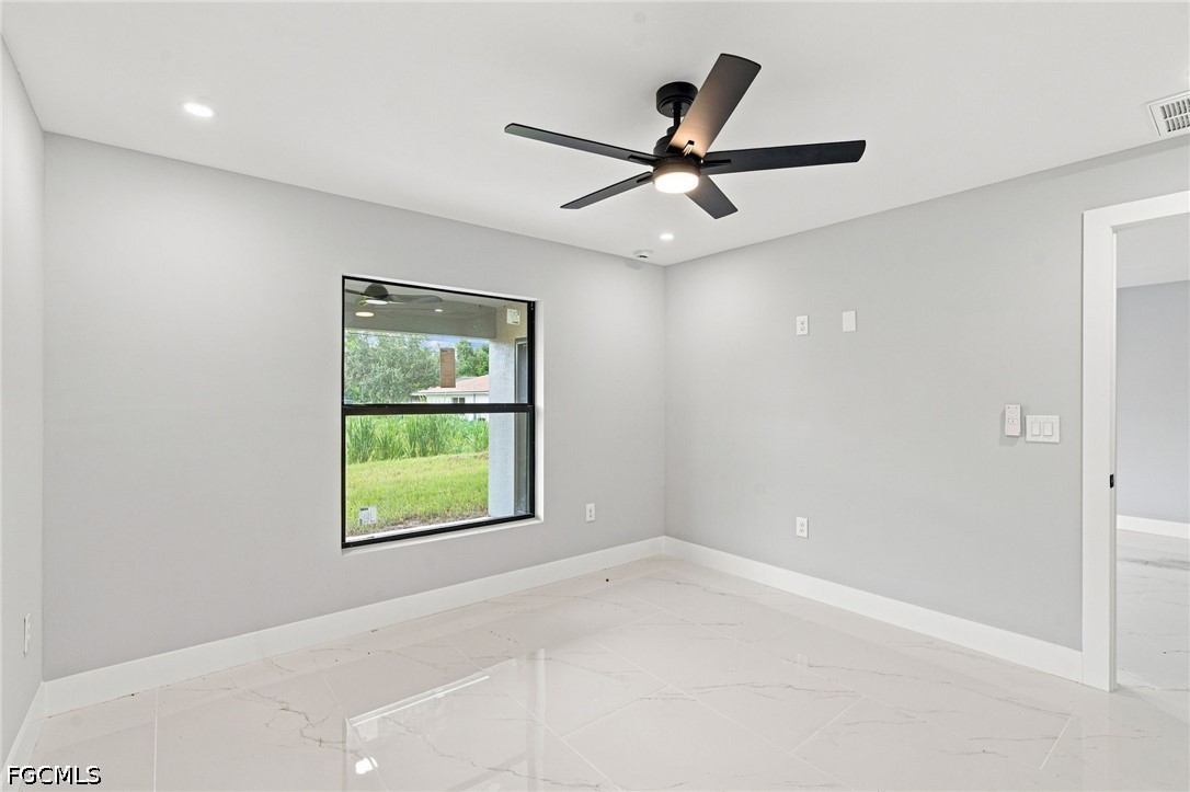 3 Bed Attached for Sale in Lehigh Acres, photo 22