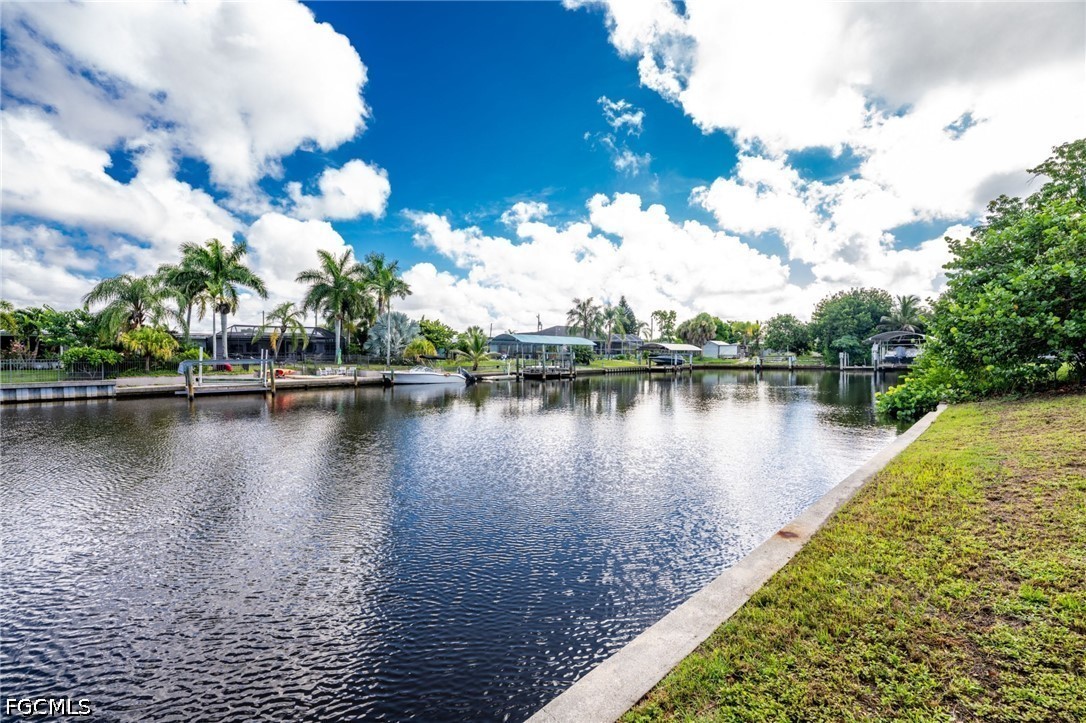 2 Bed Waterfront Home for Sale in Port Charlotte, photo 22