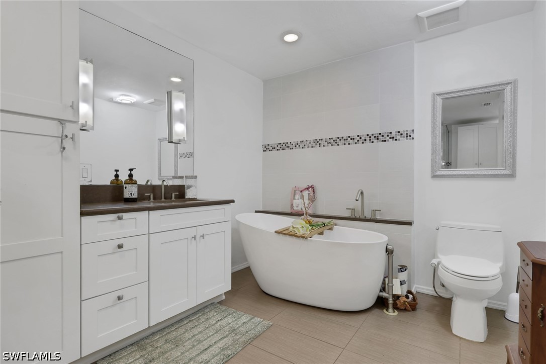 3 Bed Pool Home for Sale in Kings Lake, photo 22
