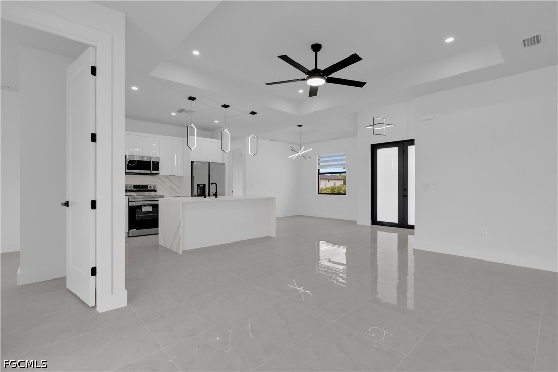 4 Bed SingleFamilyResidence for Sale in Lehigh Acres, photo 22