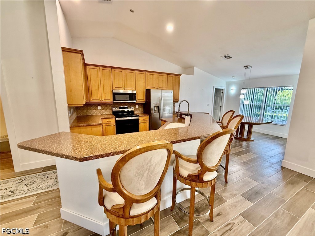 3 Bed Pool Home for Sale in Lehigh Acres, photo 22