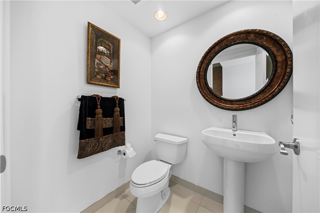3 Bed Pool Home for Sale in Oasis, photo 22