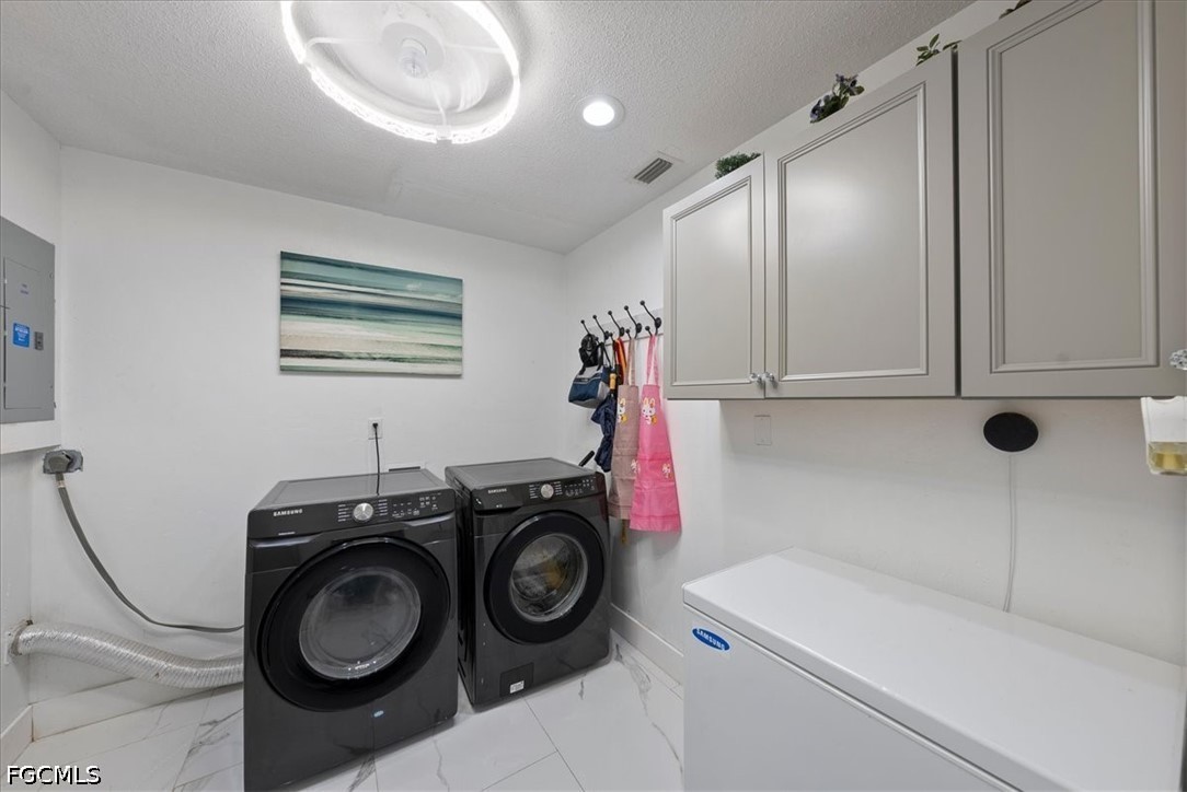 4 Bed SingleFamilyResidence for Sale in Lehigh Acres, photo 22