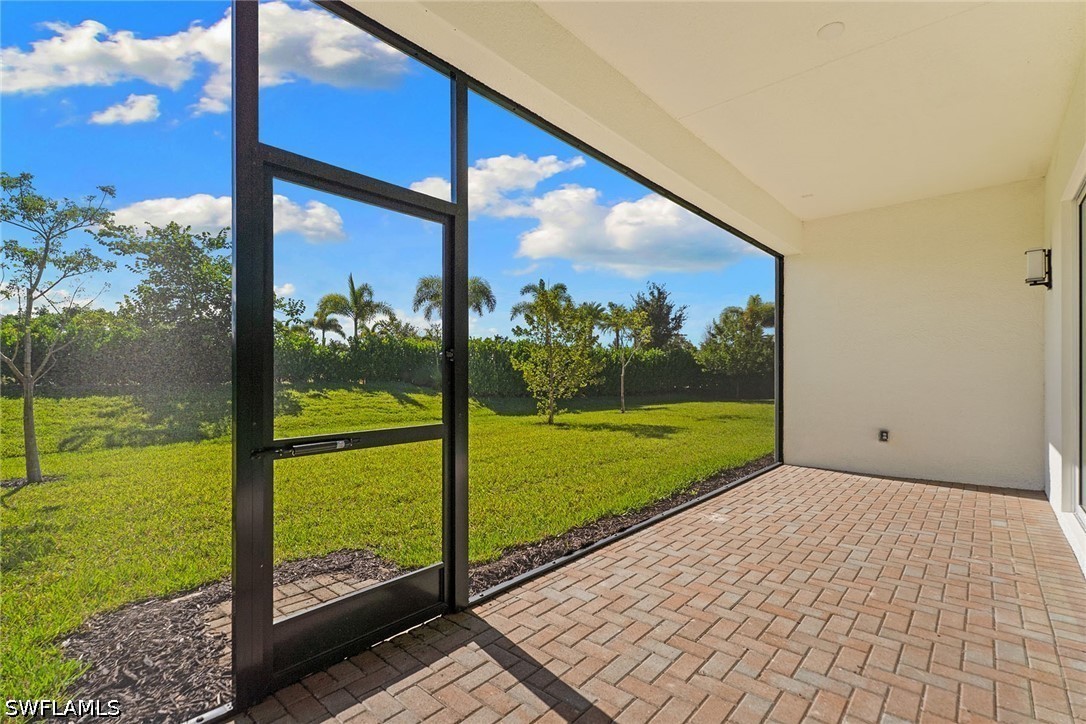 2 Bed SingleFamilyResidence for Sale in Naples, photo 22