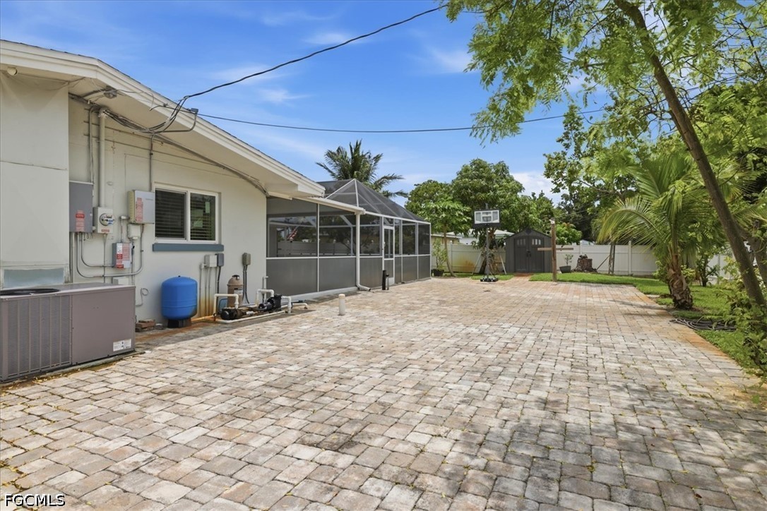 3 Bed Pool Home for Sale in Palmlee Park, photo 22
