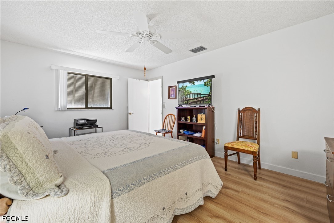 3 Bed Pool Home for Sale in Cape Coral, photo 22