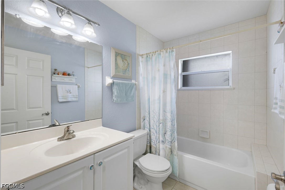 3 Bed Pool Home for Sale in Cape Coral, photo 22