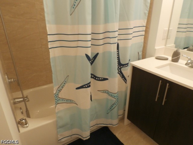 3 Bed Condominium for Sale in Royal Pointe, photo 22
