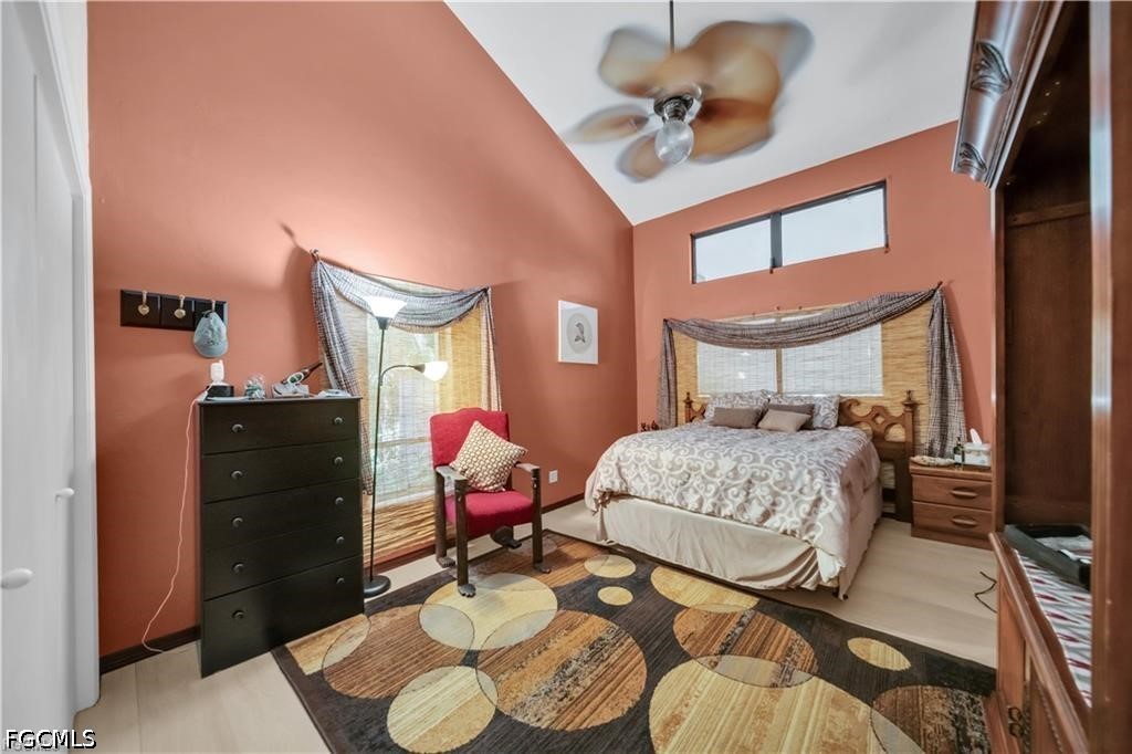 5 Bed SingleFamilyResidence for Sale in North Fort Myers, photo 22