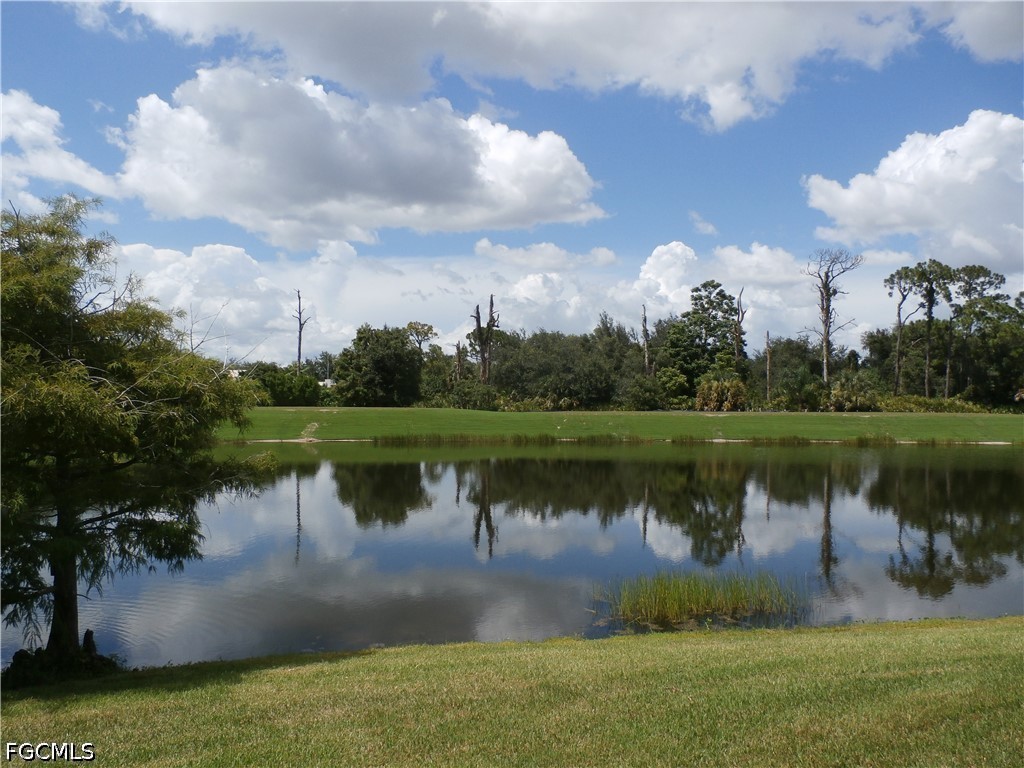2 Bed Condominium for Sale in Crown Colony, photo 22