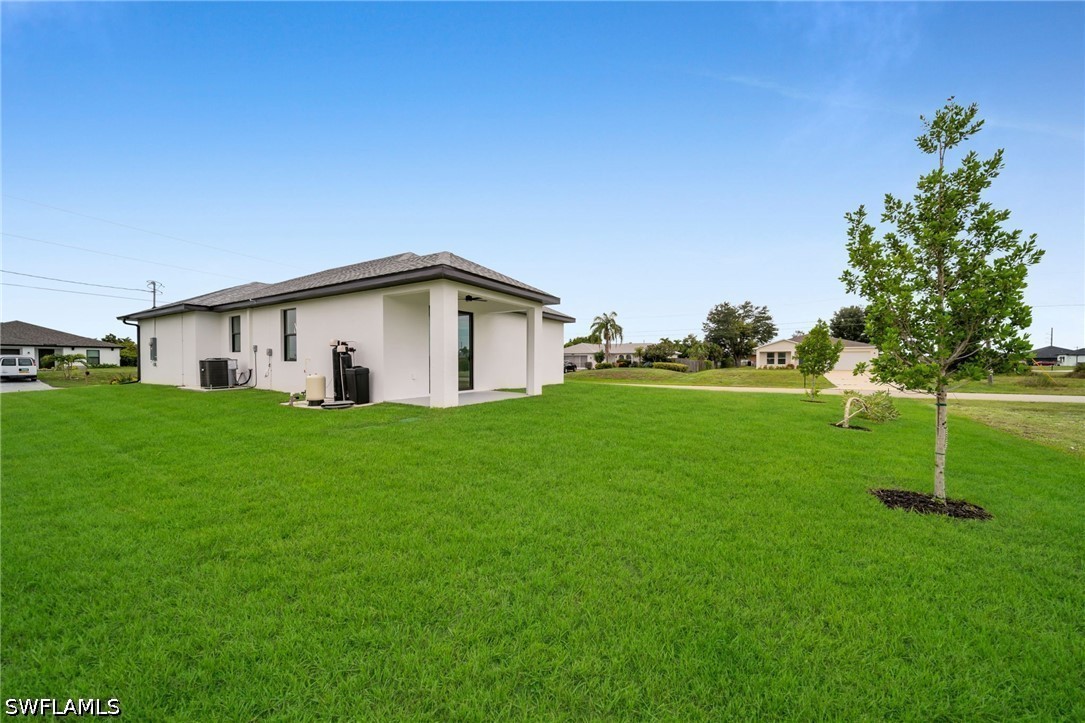 3 Bed SingleFamilyResidence for Sale in Cape Coral, photo 22