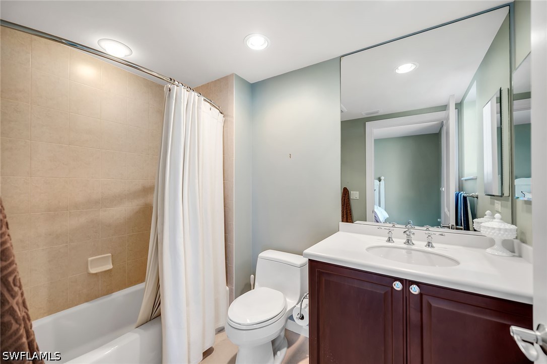 3 Bed Waterfront Home for Sale in Lesina, photo 22