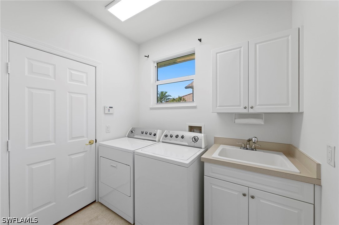 3 Bed Pool Home for Sale in Villa Capri, photo 22