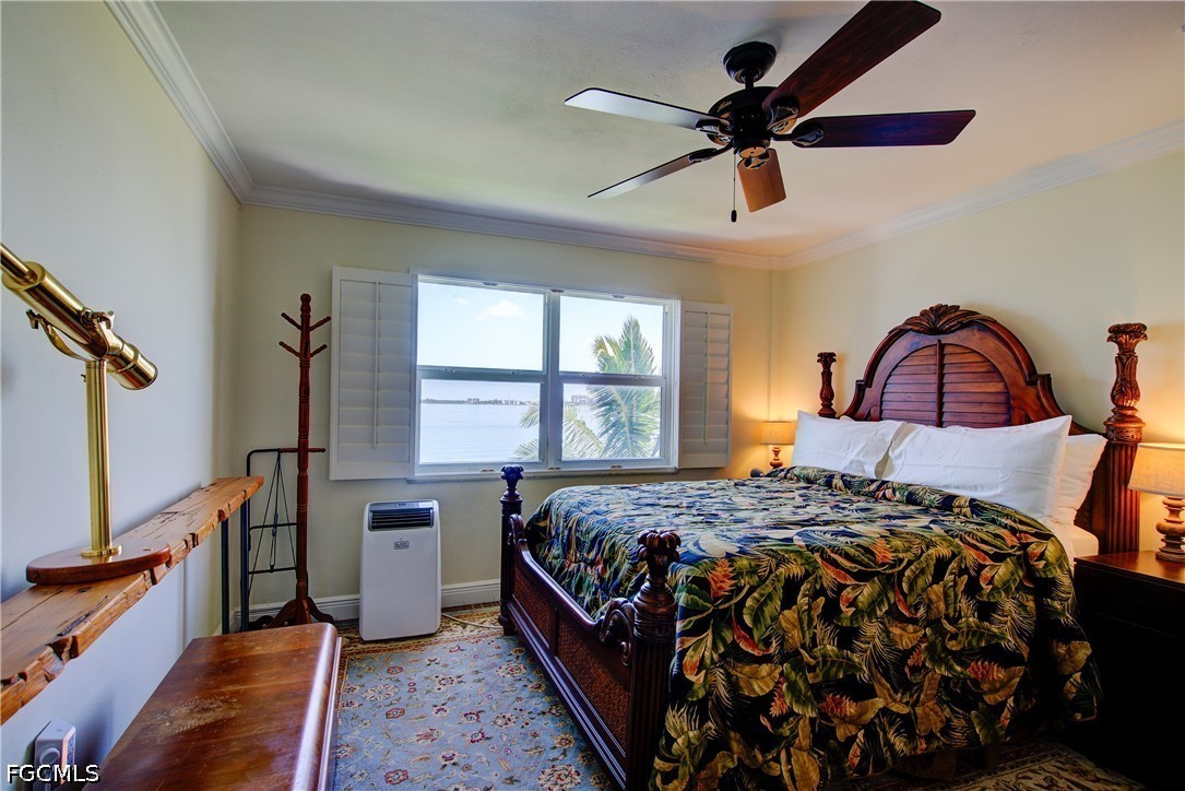 1 Bed Waterfront Home for Sale in Fort Myers, photo 22