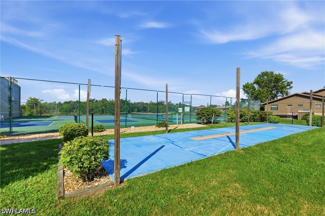 2 Bed SingleFamilyResidence for Sale in Fort Myers, photo 22