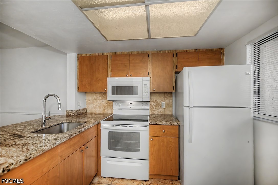 2 Bed Condominium for Sale in Fort Myers, photo 22