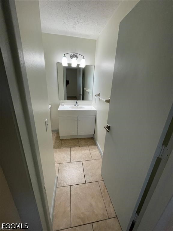 2 Bed Condominium for Sale in Cape Coral, photo 22