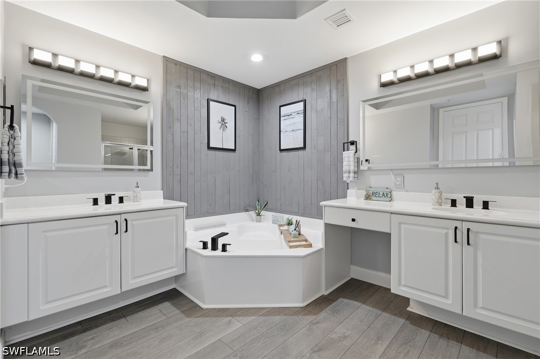 2 Bed Condominium for Sale in Mariposa, photo 22