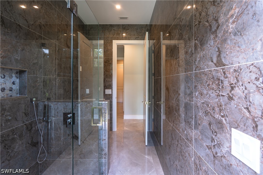 3 Bed SingleFamilyResidence for Sale in Naples, photo 22
