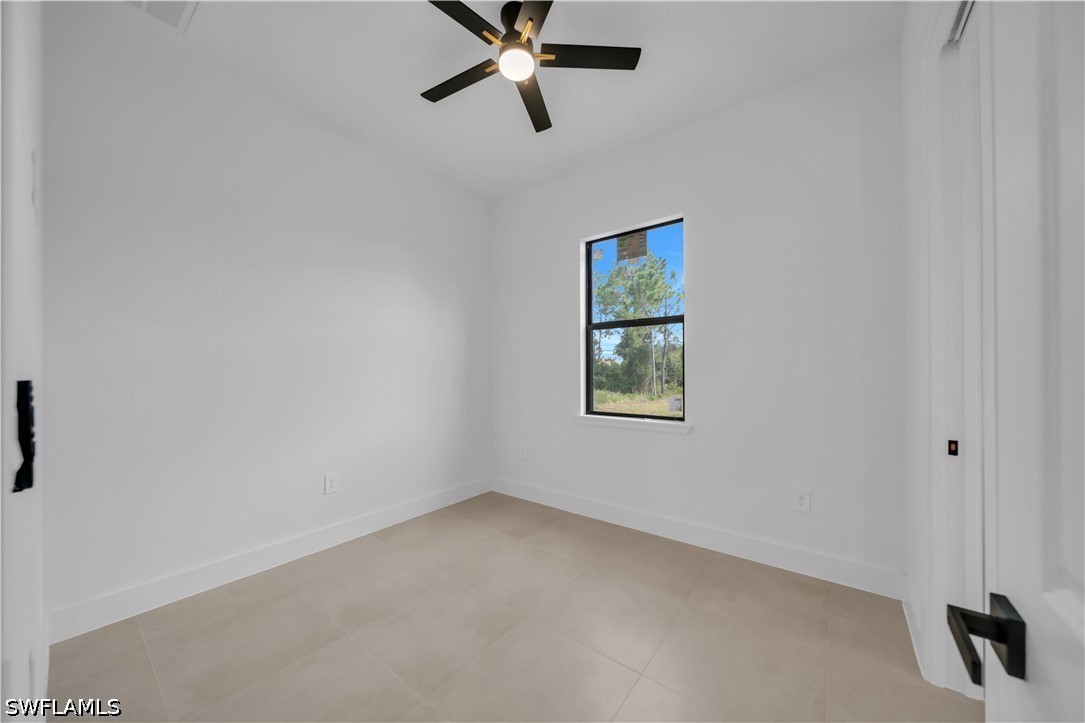 3 Bed SingleFamilyResidence for Sale in Lehigh Acres, photo 22