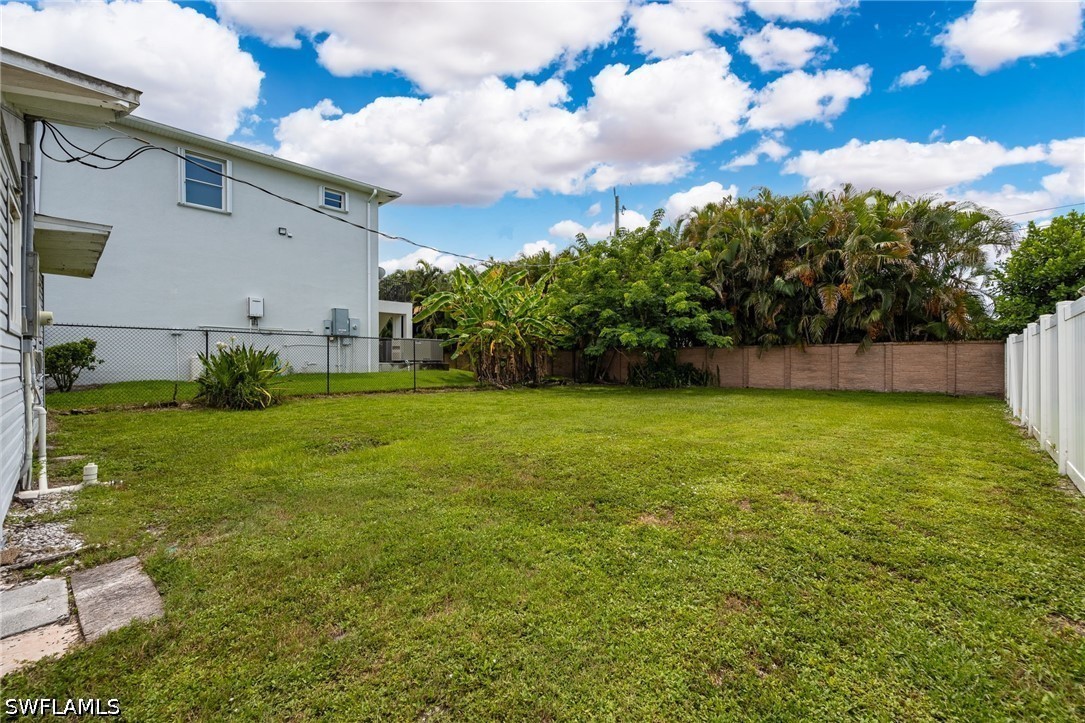 3 Bed SingleFamilyResidence for Sale in Naples, photo 22