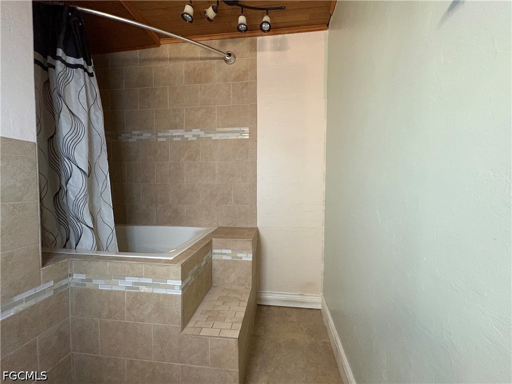 3 Bed Pool Home for Sale in Not Applicable, photo 22