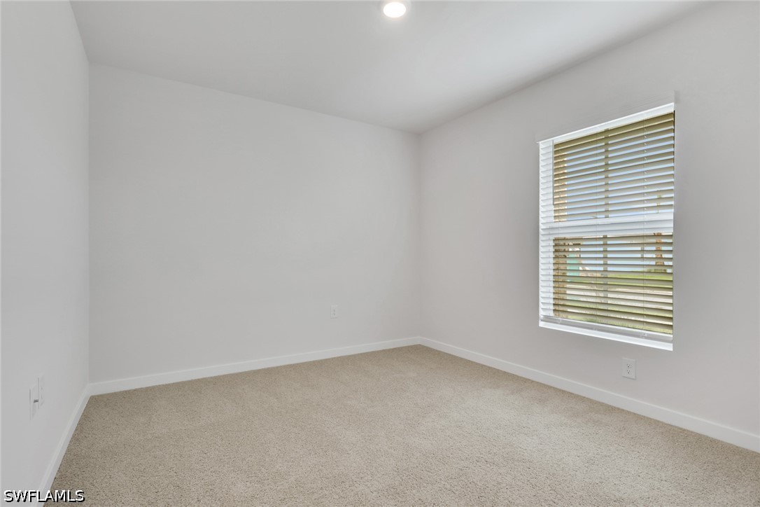 3 Bed SingleFamilyResidence for Sale in Avalon, photo 22