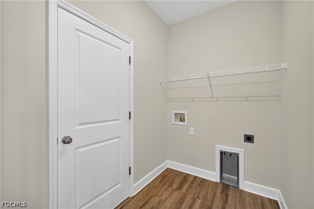 4 Bed SingleFamilyResidence for Sale in Cape Coral, photo 22