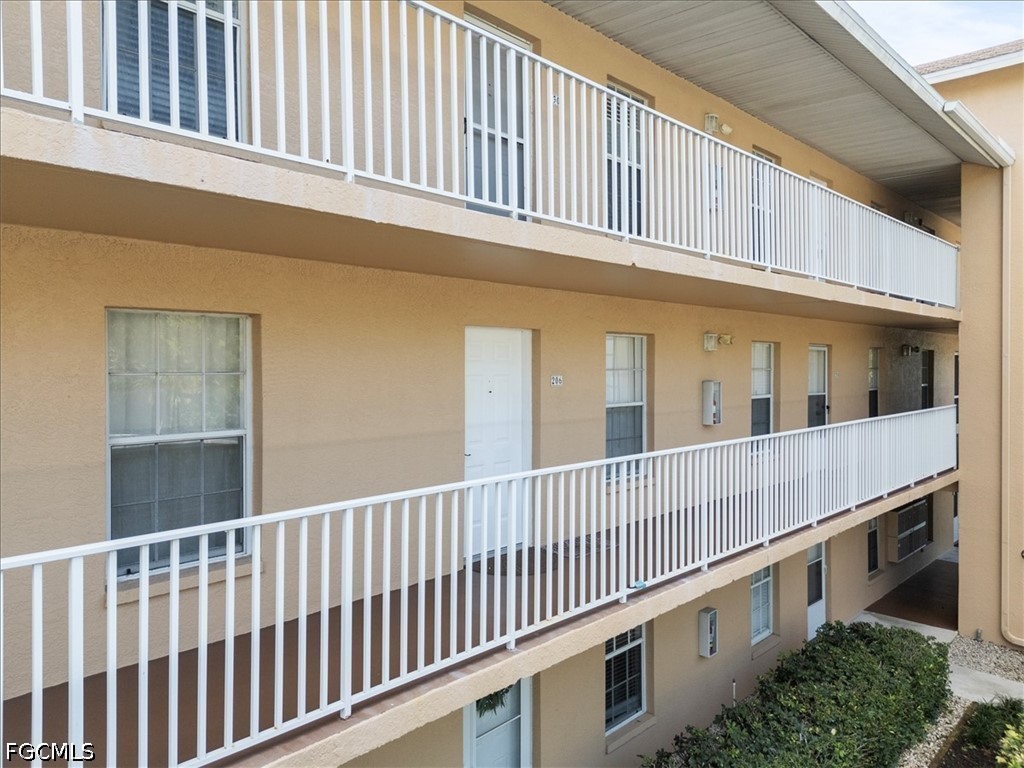 2 Bed Waterfront Home for Sale in Naples, photo 22