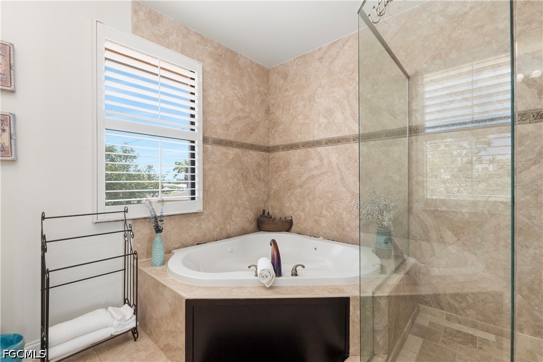 5 Bed Pool Home for Sale in Cape Coral, photo 22