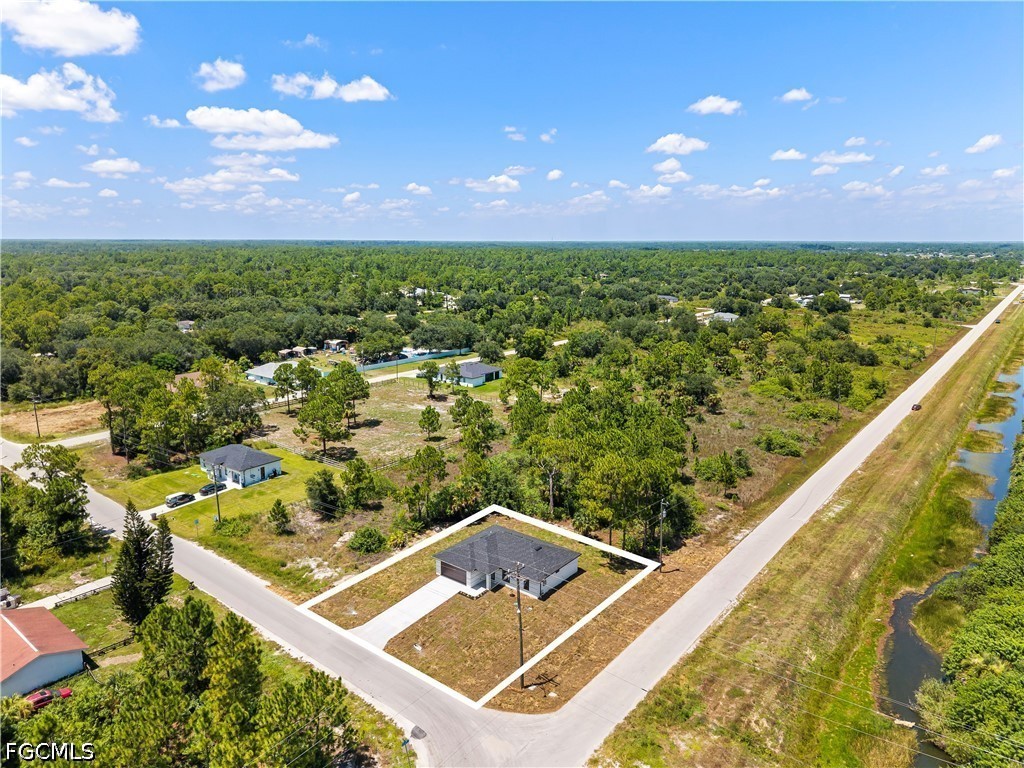 3 Bed SingleFamilyResidence for Sale in Lehigh Acres, photo 22
