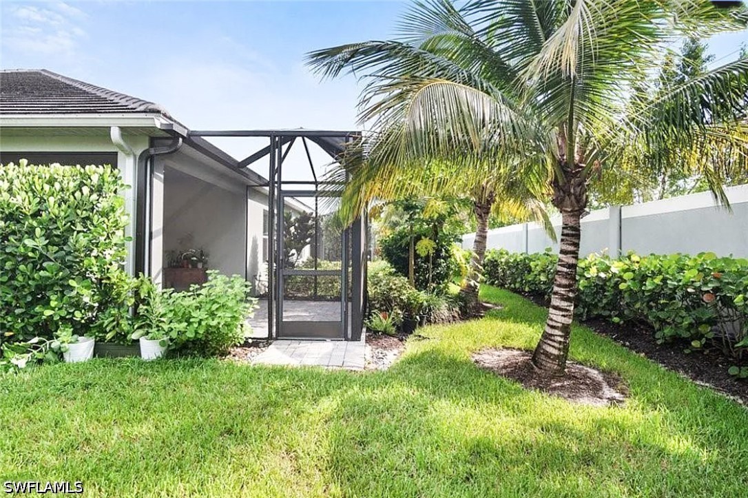 2 Bed Attached for Sale in Naples, photo 22