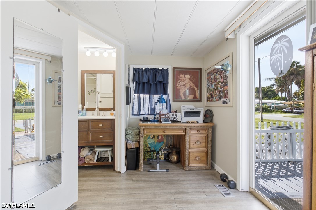 2 Bed ManufacturedHome for Sale in Naples, photo 22