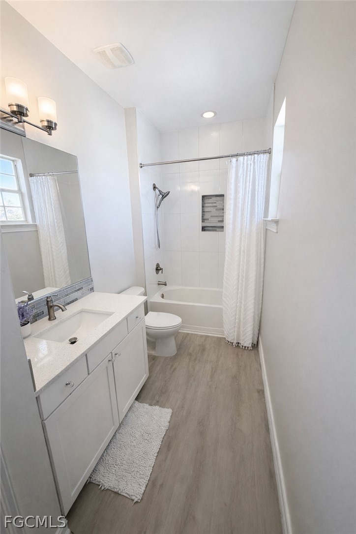 5 Bed Pool Home for Sale in Stonyhill, photo 23