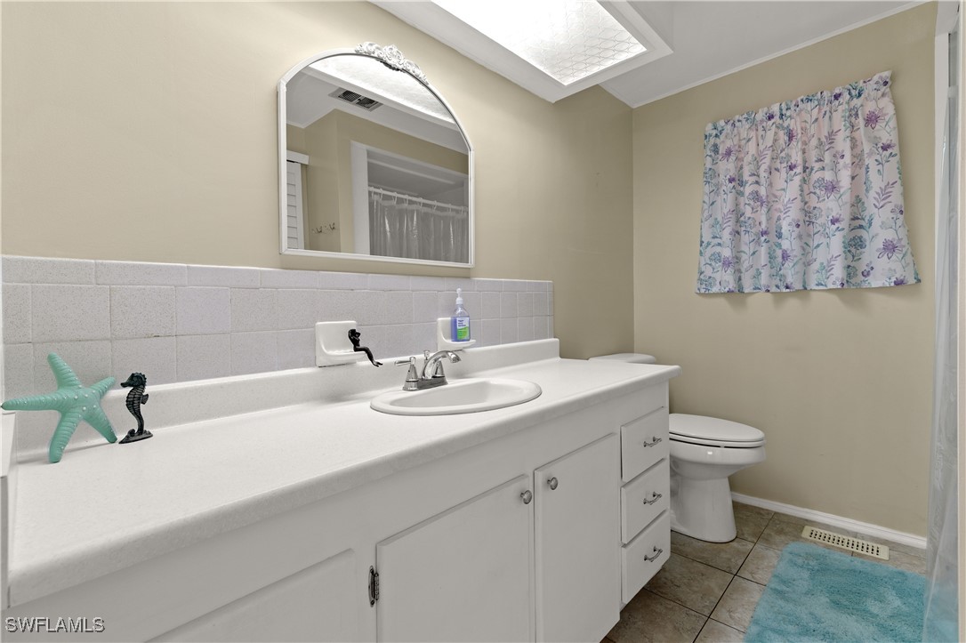 2 Bed ManufacturedHome for Sale in Carriage Village, FL — photo 23