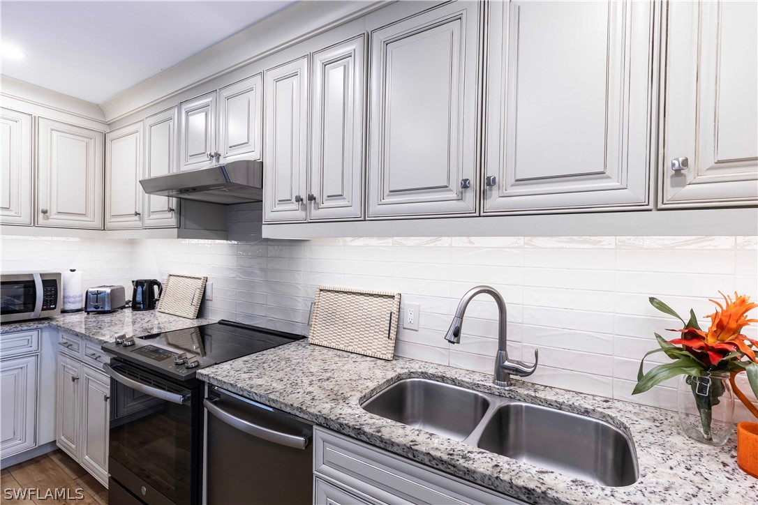 1 Bed Condominium for Sale in Naples, FL, $320,000 — photo 23