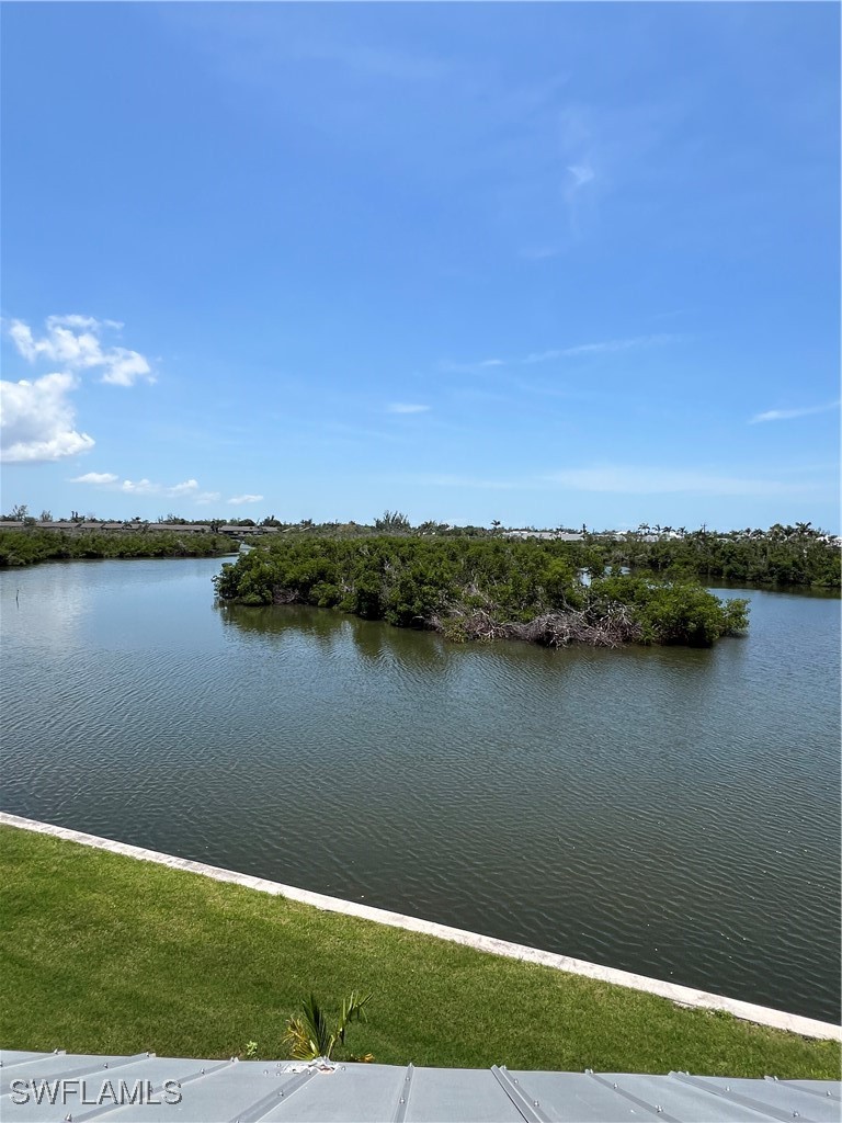 2 Bed Waterfront Home for Sale in Bokeelia, photo 23