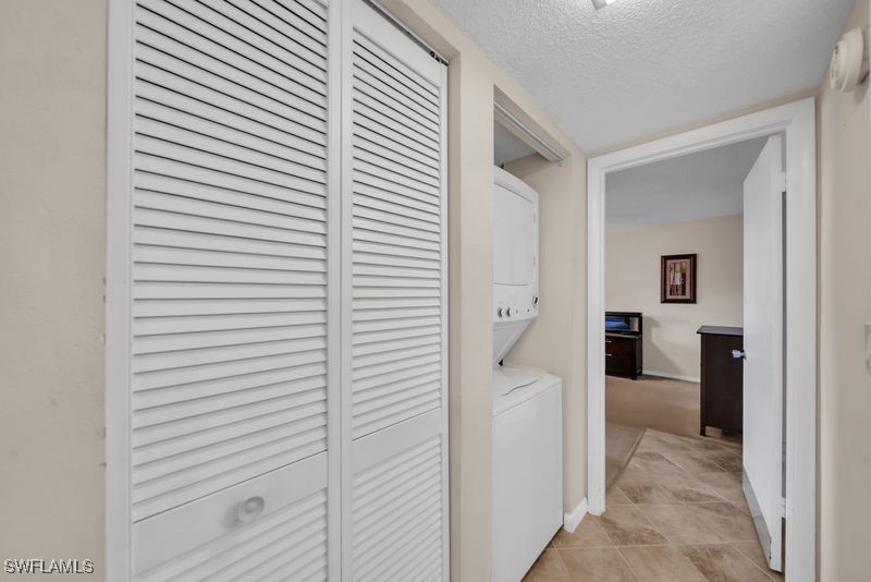 1 Bed Waterfront Home for Sale in Schooner Bay, photo 23