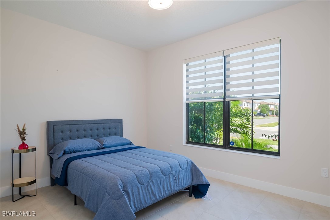 3 Bed SingleFamilyResidence for Sale in Silverwood, FL — photo 23