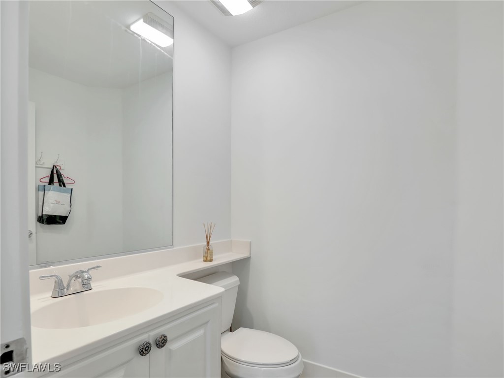 3 Bed Townhouse for Sale in Island Walk, photo 23